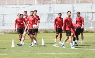Sivasspor'da Dorde Nikolic'ten Fenerbahe aklamas!