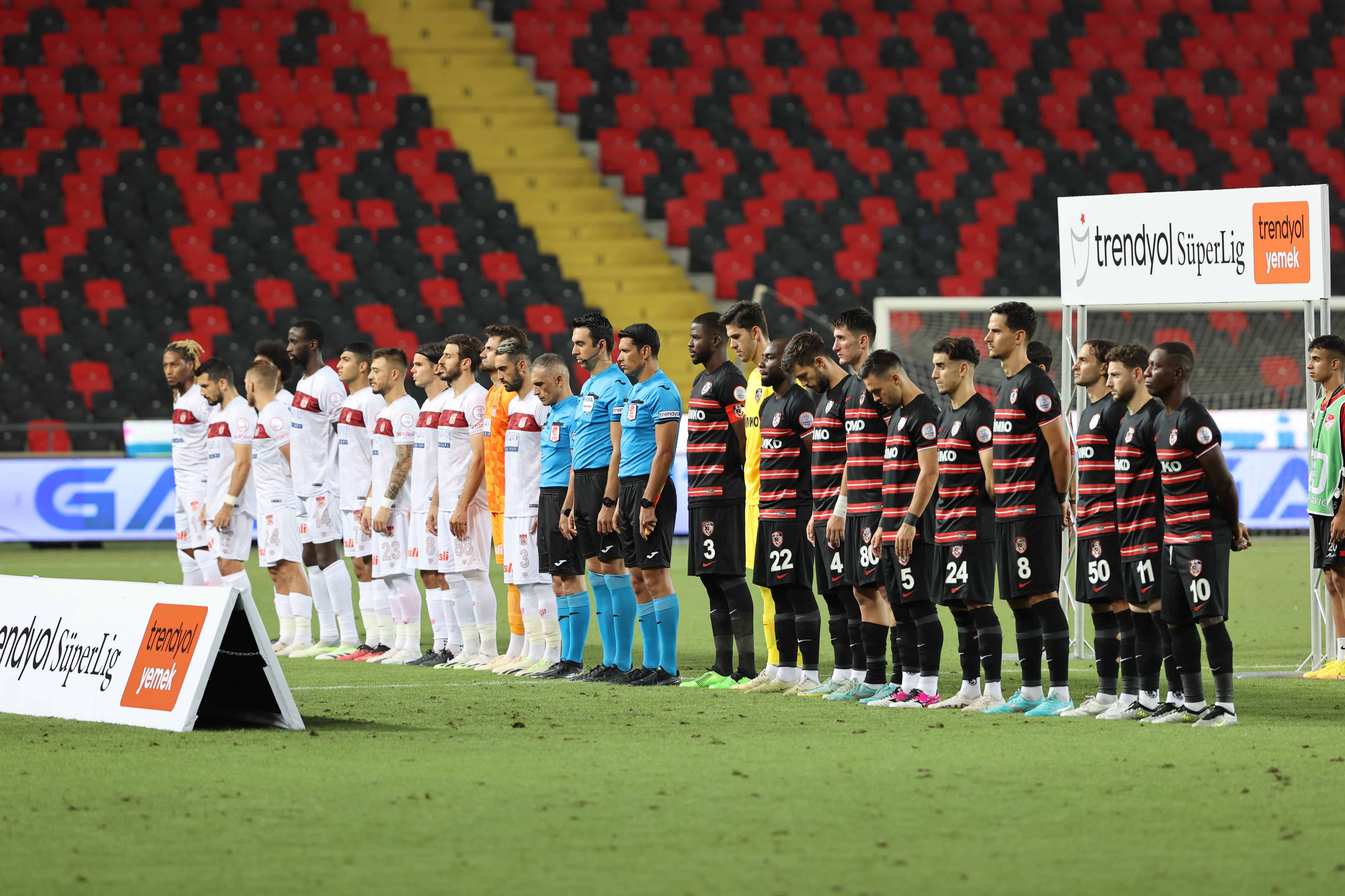 Konyaspor-Gaziantep FK ma�� resim