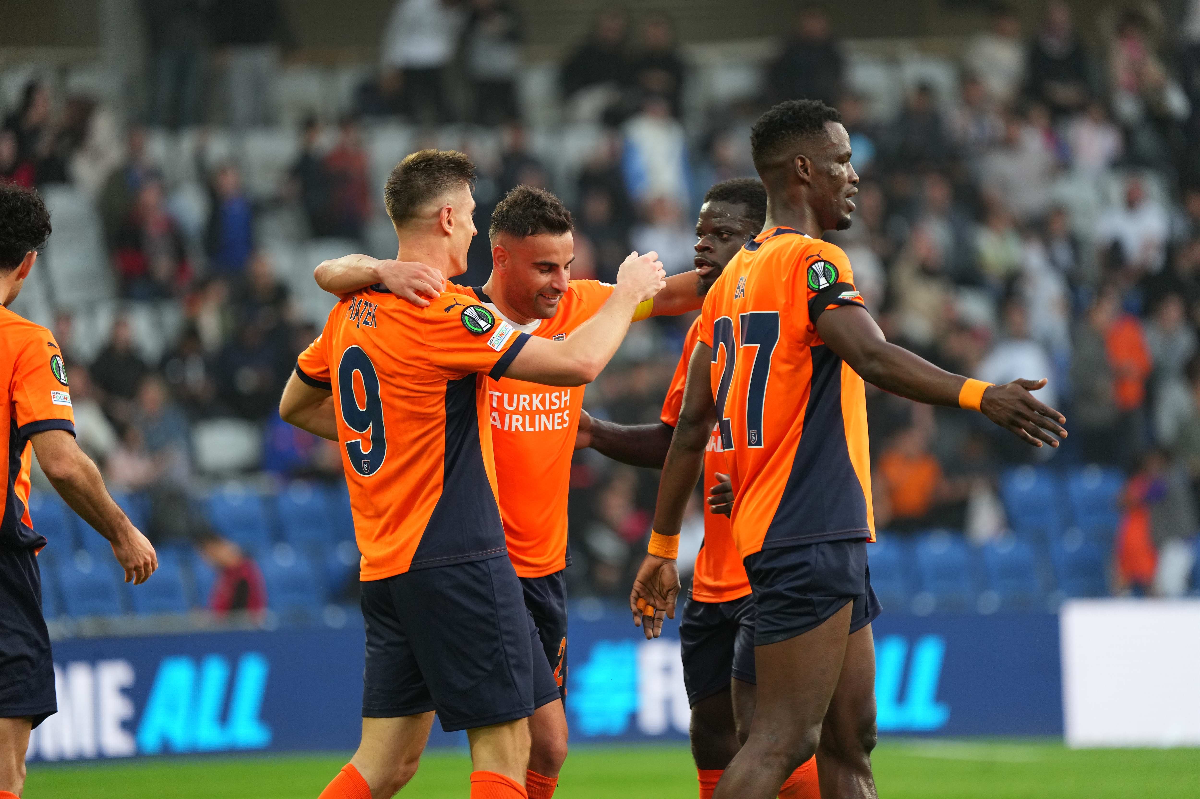 Istanbul Basaksehir-CS Petrocub ma�� resim