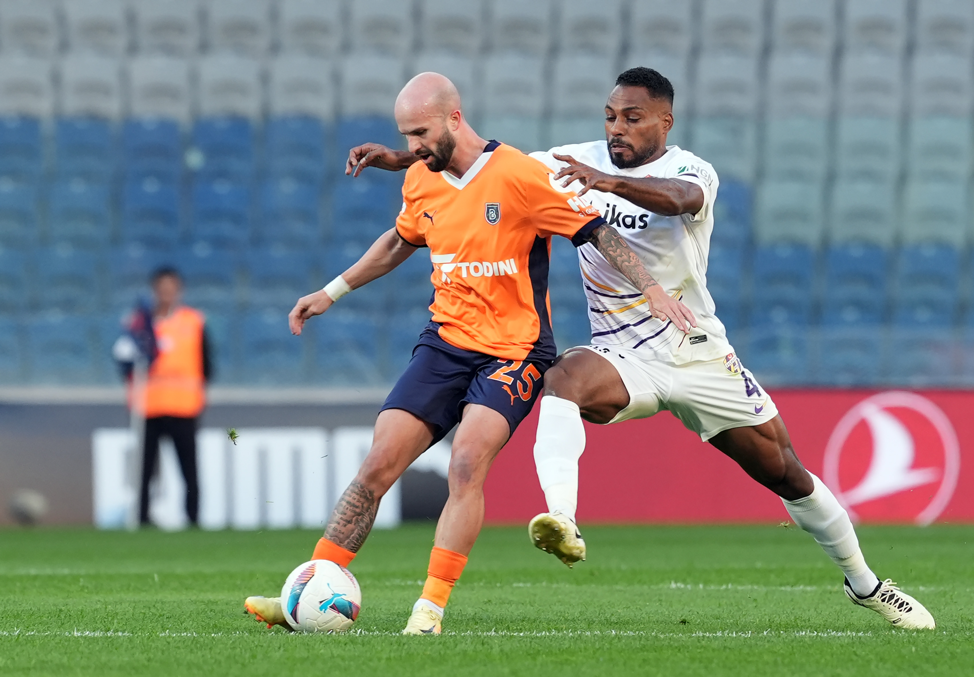 Ey�pspor-�stanbul Başakşehir ma�� resim