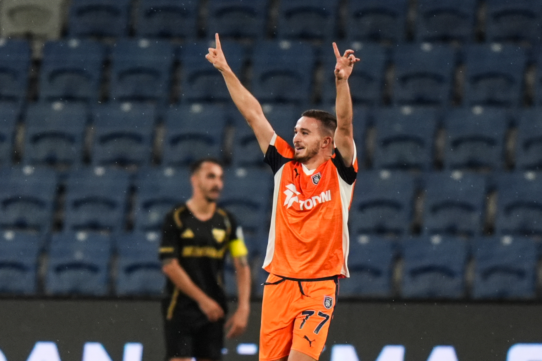 Başakşehir-Universitatea Craiova maçı resim