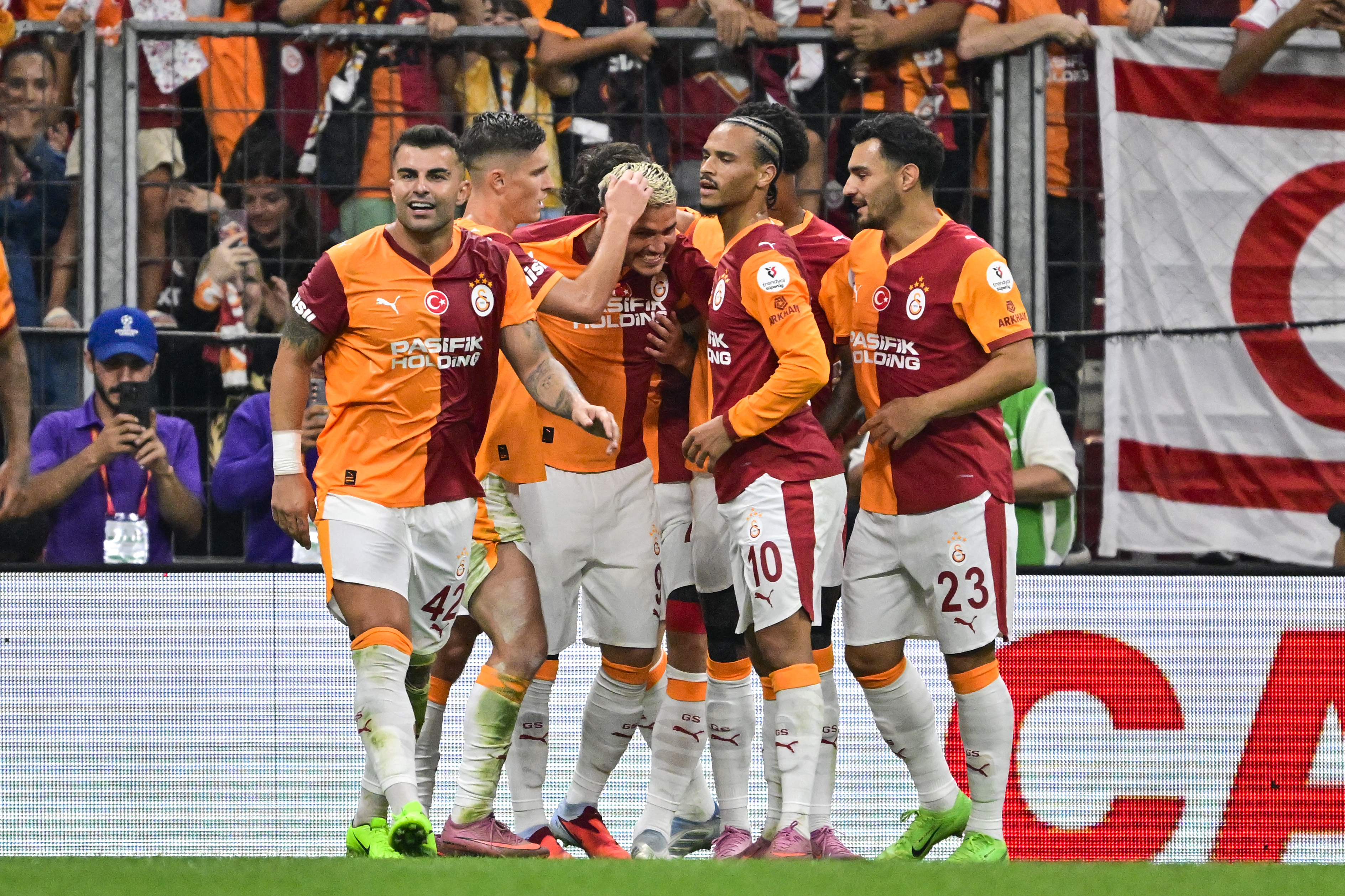 �stanbul Ba�ak�ehir-Galatasaray ma�� resim