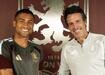Aston Villa, G.Saray'�n g�ndemine gelen Gomes'i kadrosuna katt�