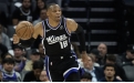 Westbrook, asist s�ralamas�nda Magic Johnson'� geride b�rakt�!