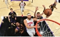 LeBron 41. ya� g�n�nde sessiz kald�, Lakers Pistons'a farkl� yenildi