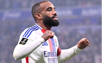 Real'den Lacazette srprizi