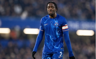 Galatasaray'da stoper harekat�!