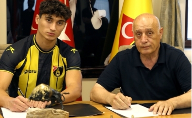 18 ya��ndaki golc� Ertu�rul Sand�kc�, �stanbulspor'da