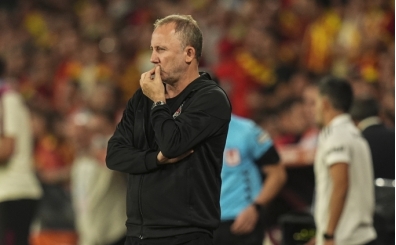 Be�ikta�'ta iki veda yak�n