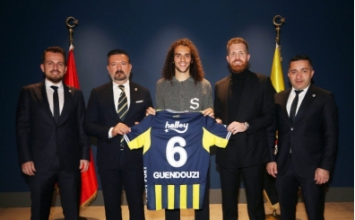 Fenerbah�e transferi a��klad�