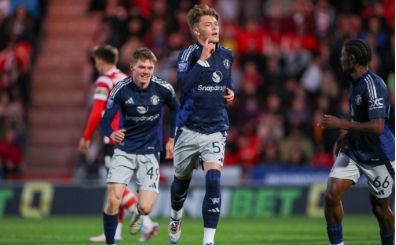 Kayserispor, MANU ile anla�t�; u�a�a bindirdi!