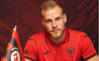 �orum FK'den H�rvat stoper transferi