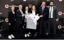 Beşiktaş Kadın Futbol Takımı'nın sponsoru Vodafone oldu