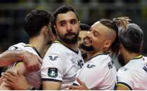 Fenerbahçe HDI Sigorta, Yeni Kızıltepespor'a set vermeden kazandı